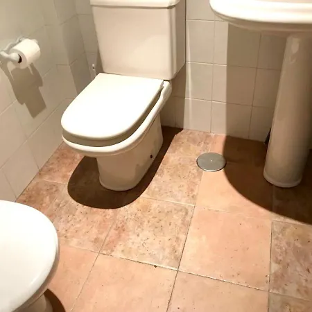Appartamento With 4 Bedrooms In With Balcony *