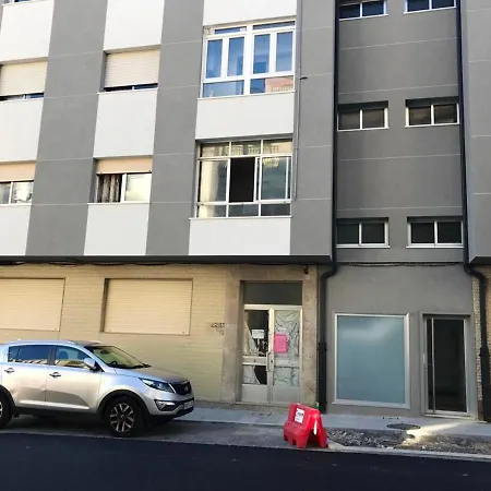 With 4 Bedrooms In With Balcony *